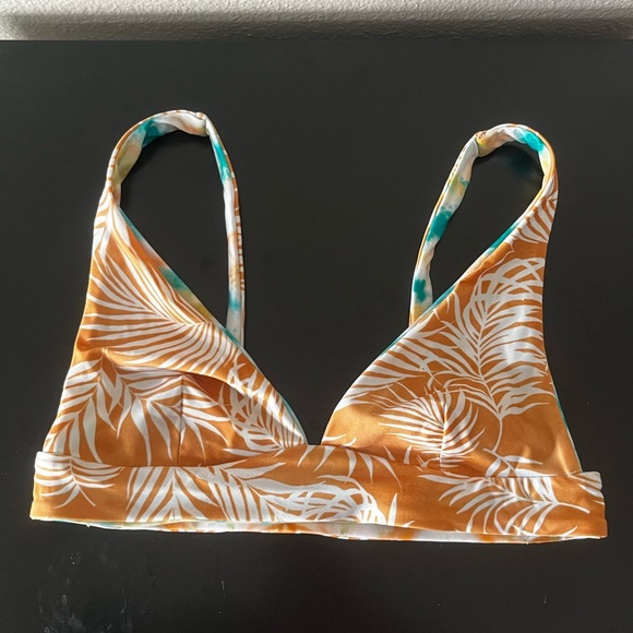 Reversible Ripcurl bikini top - Picture 1 of 2